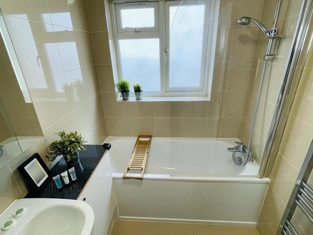 Enfield Chase Apartment Kültér fotó